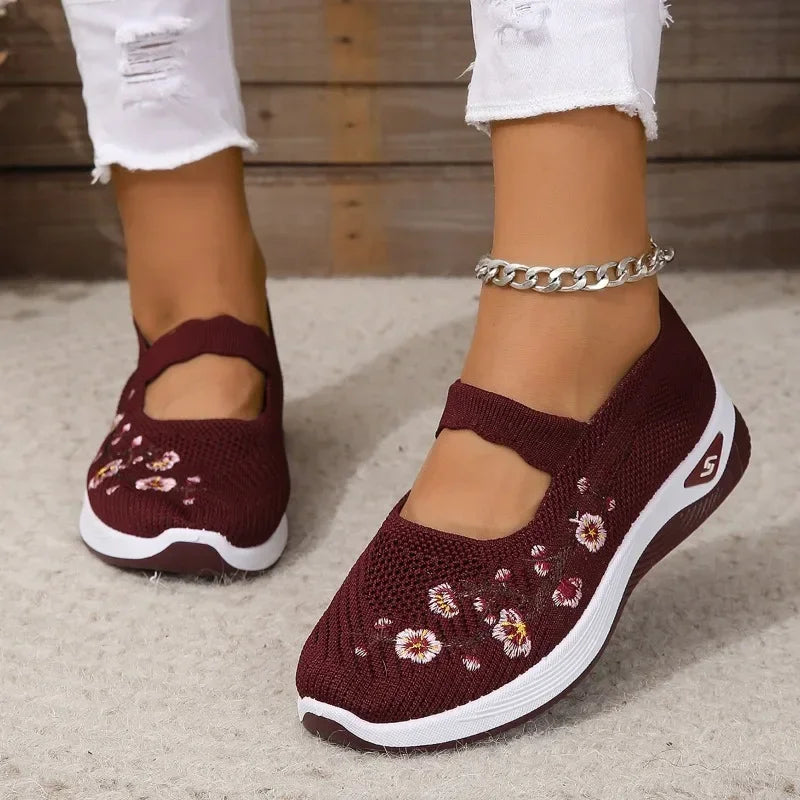 Women Flats 2025 New Fashion Breathable Lightweight Non-slip Loafers Wear-resistant Casual Sneakers Women Flat Shoes for Women