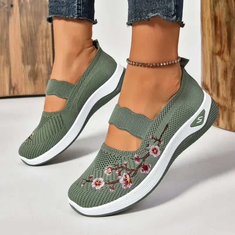 Women Flats 2025 New Fashion Breathable Lightweight Non-slip Loafers Wear-resistant Casual Sneakers Women Flat Shoes for Women